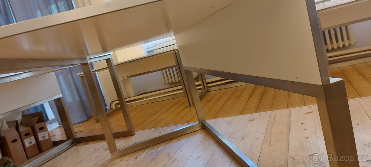 Pracovní stůl bílý a šuplík - 4