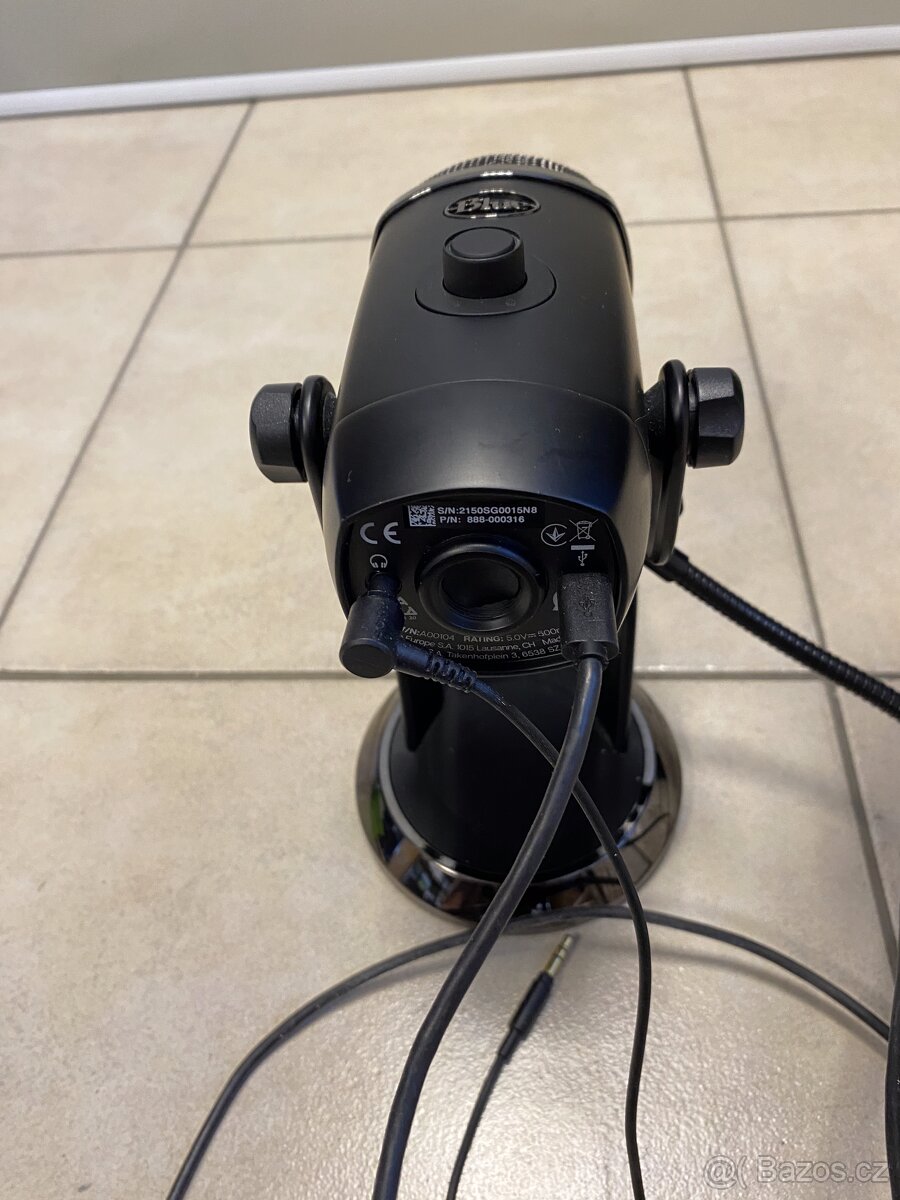 Mikrofon Blue Yeti Blackout + pop filtr | TOP stav - 4