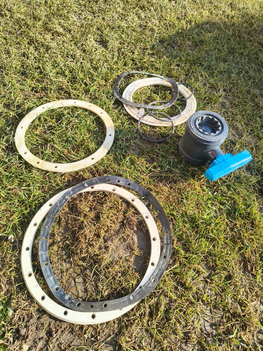 reflektory do bazénu - 4