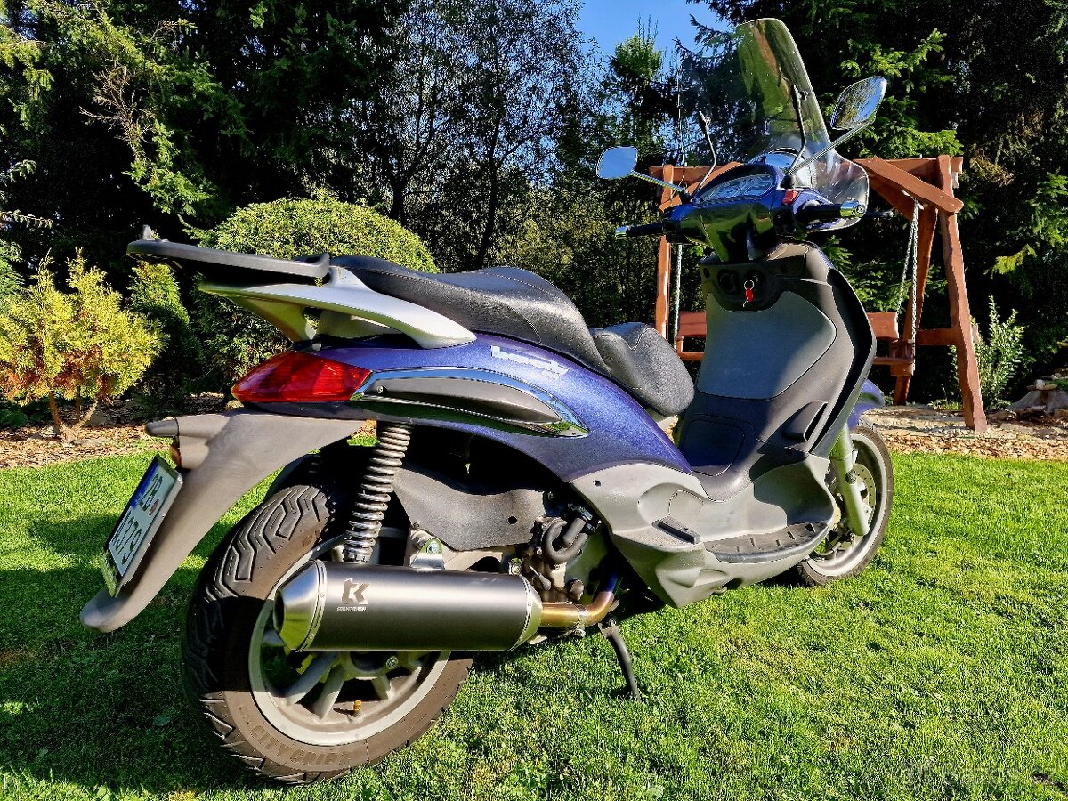 Piaggio Beverly 500 - 4