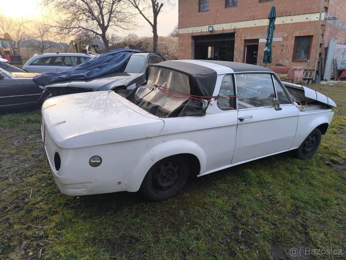 BMW 2002 - 4