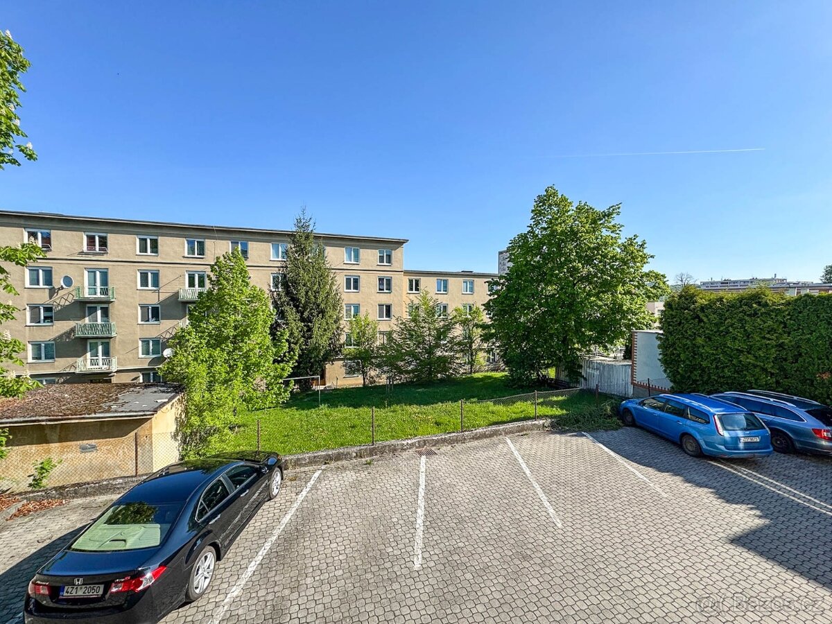 Kancelář k pronájmu – Zlín, vedle kavárny Malá scéna - 4