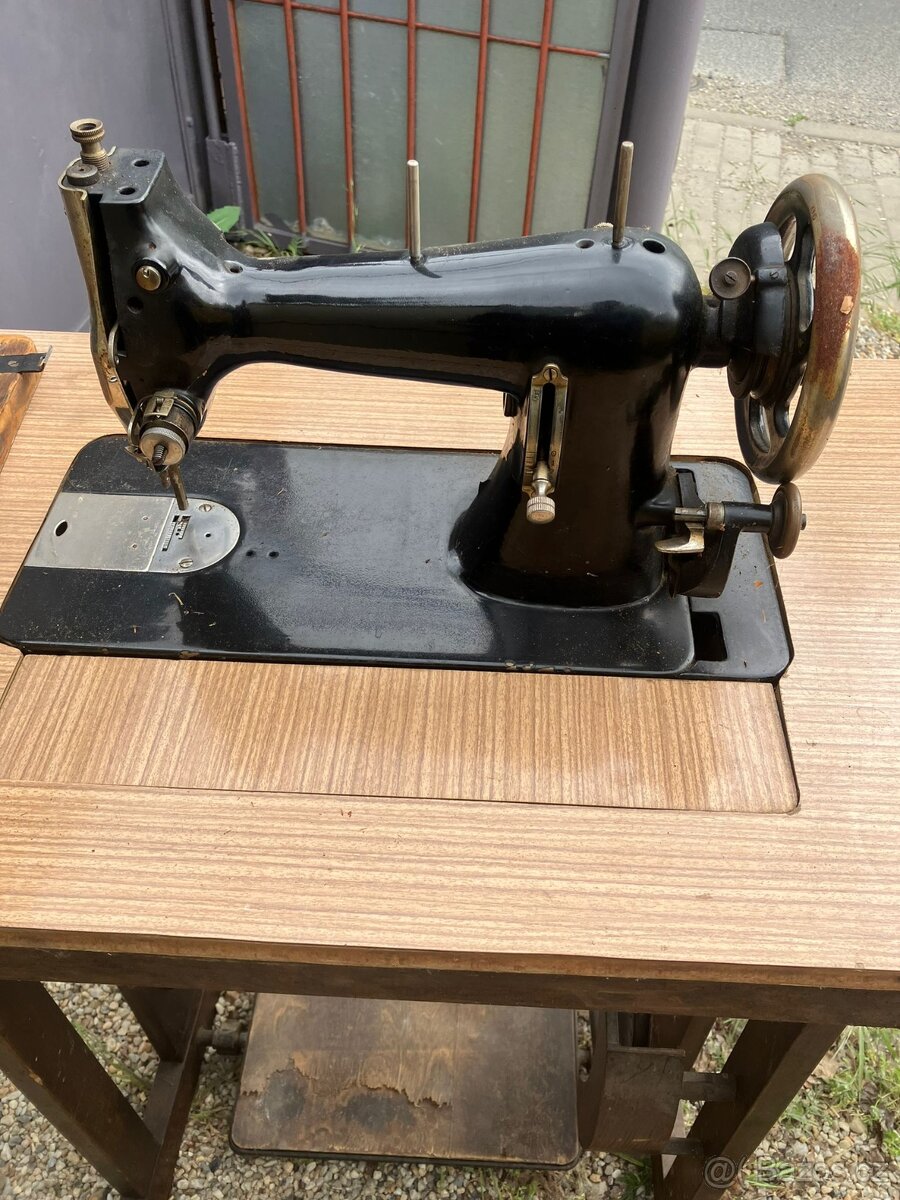 použitý šicí stroj - 4