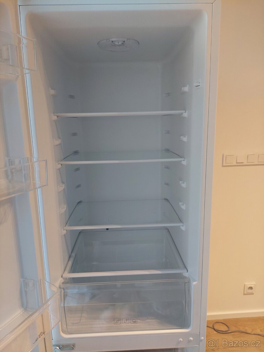 Lednice s mrazákem ETA 2543 90000F - 4