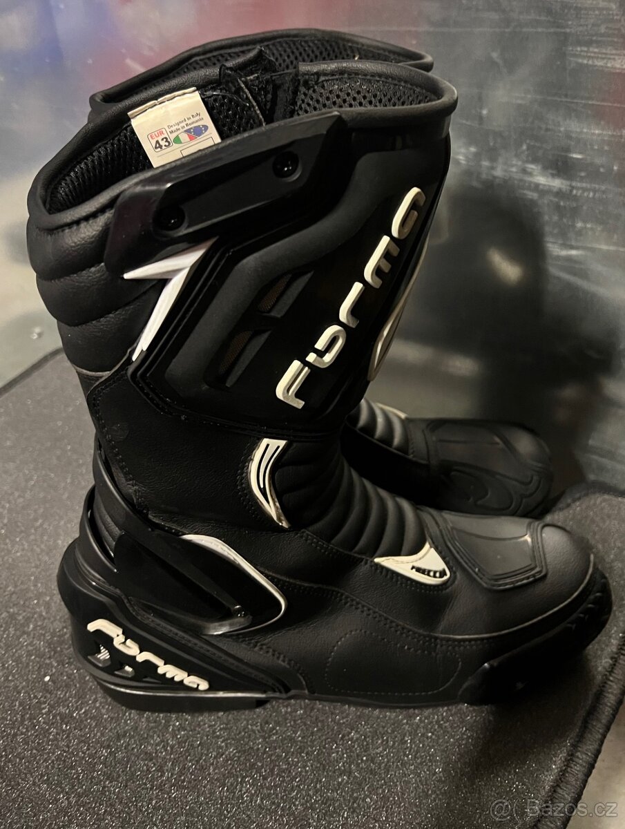 41. Moto boty FORMA FRECCIA černé 43 - 4