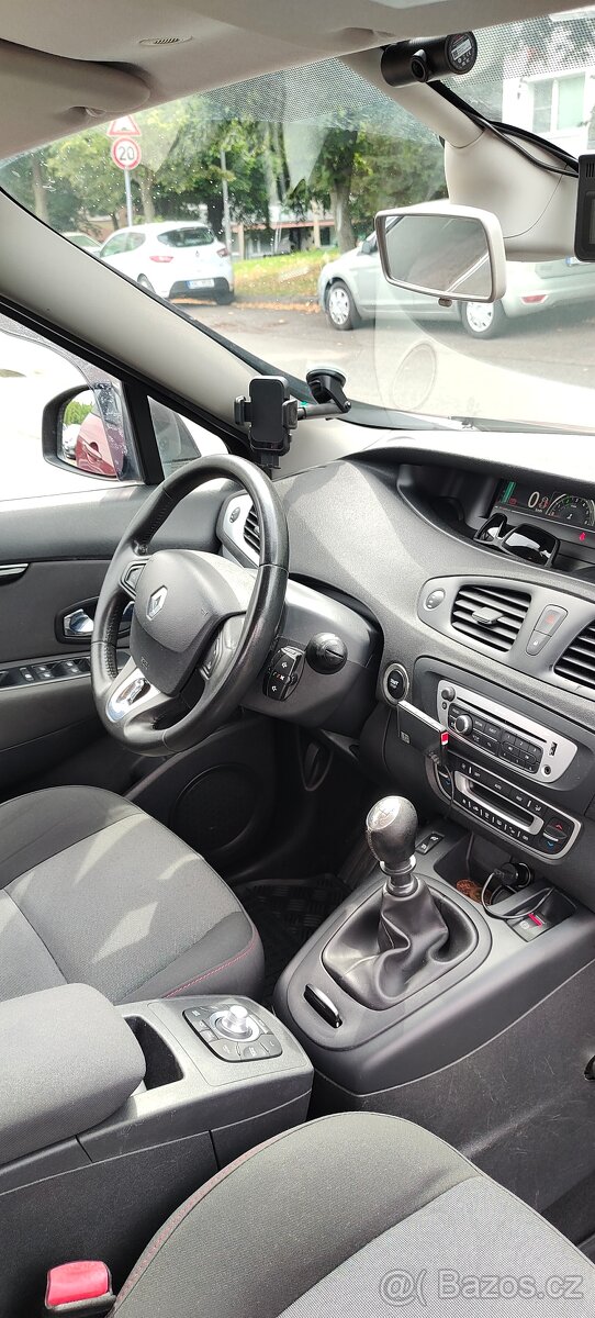 Grand Scenic 7 míst - 4