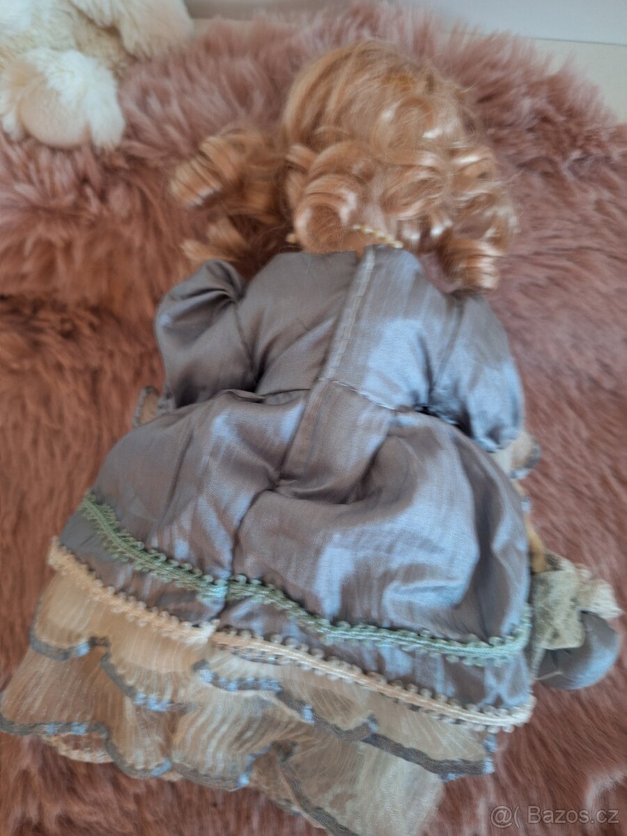 Porcelánová panenka 20 cm - 4