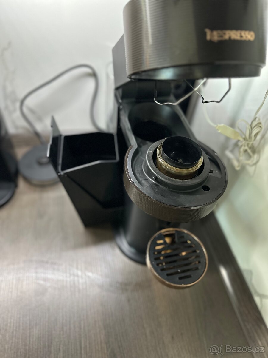Kávovar Nespresso Vertuo Next s příslušenstvím - 4