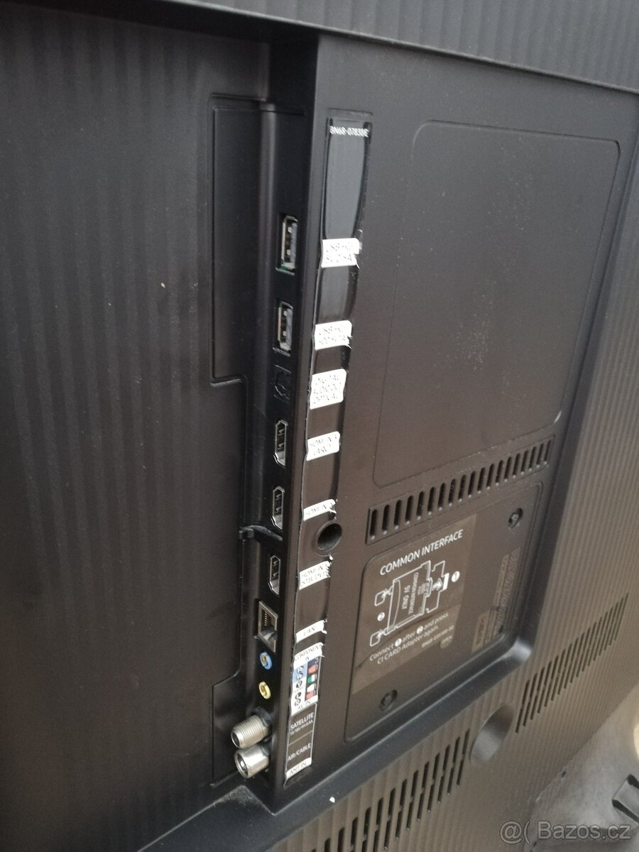 tv Samsung UE55KU6172U - 4