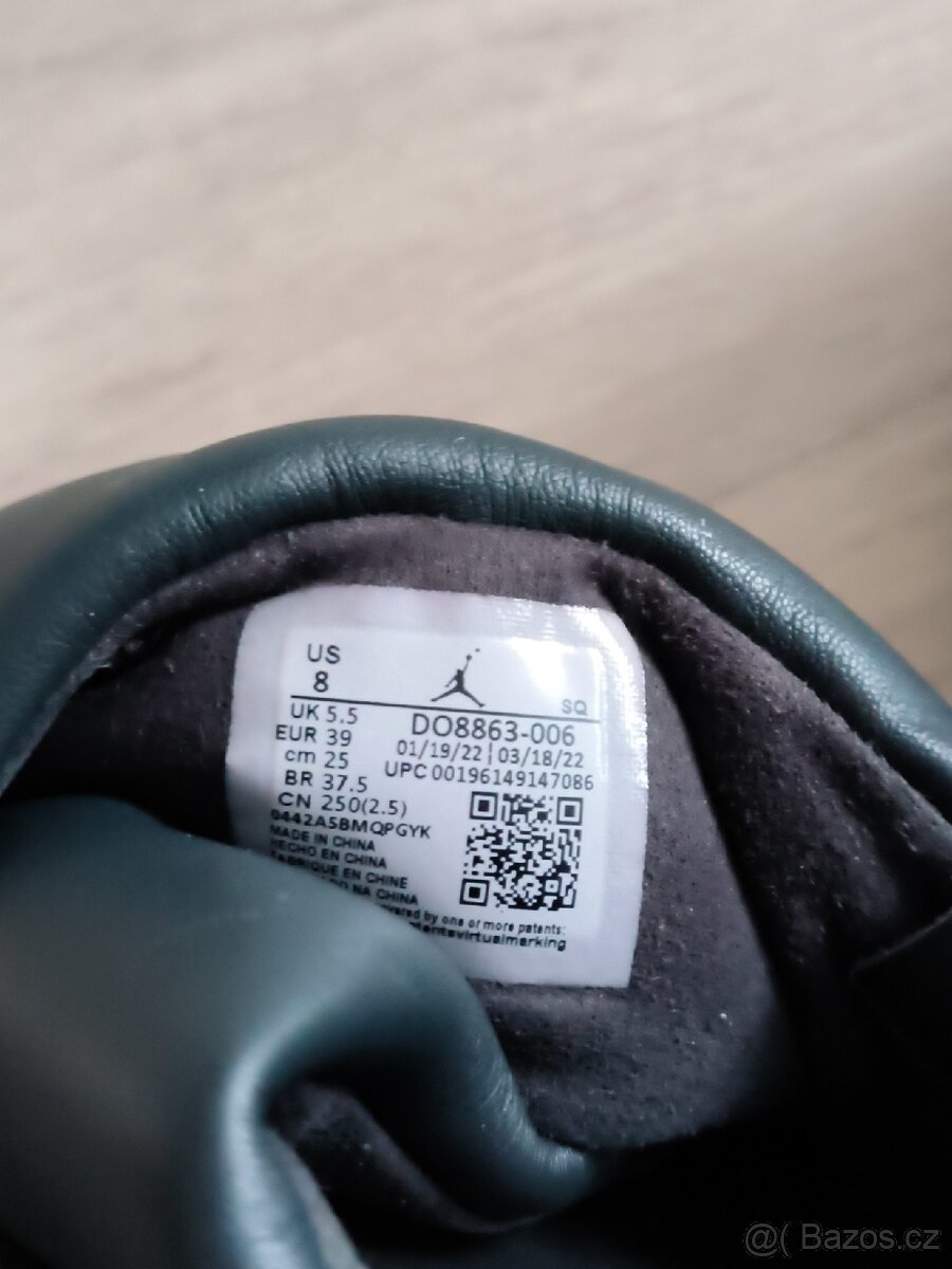 Dámské žábky - Nike Jordan Sophia - 39
Dámské skluzavky - 4