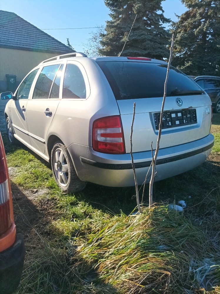Škoda Fabia 1.4 16V Combi 2007,serviska - 4