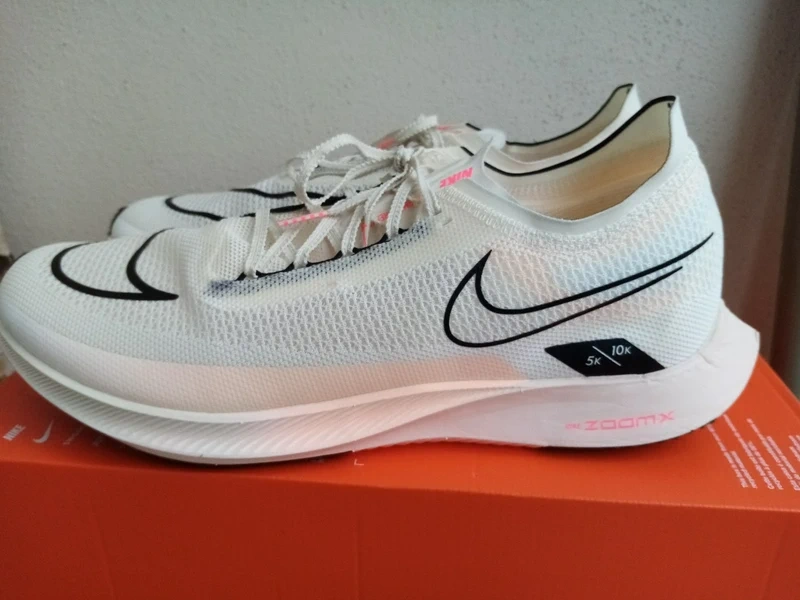 Nike ZoomX Streakfly Pale Ivory- téměř nenošené - 4