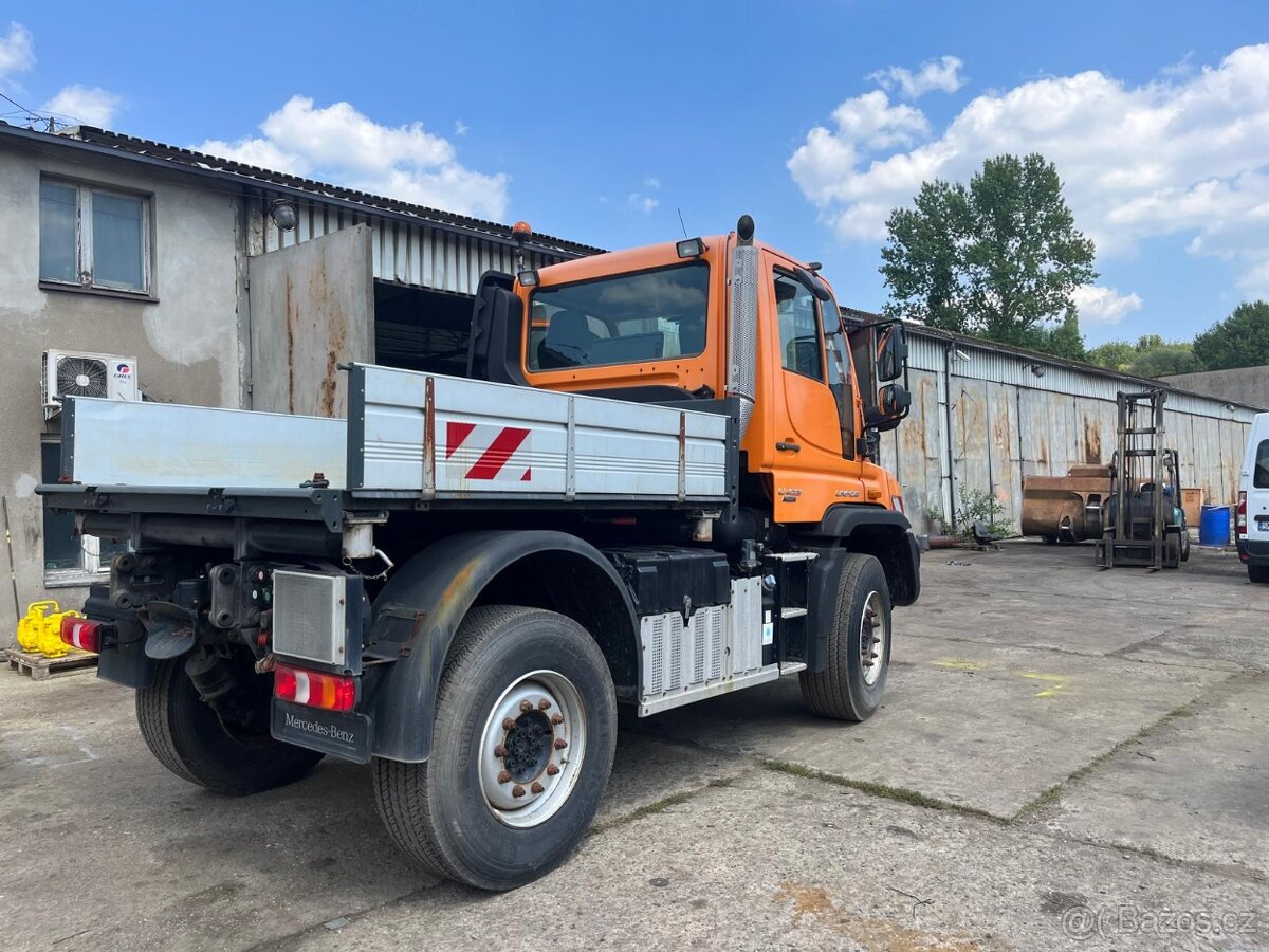 Mercedes Unimog 423. Zimní pracovní auto - 4