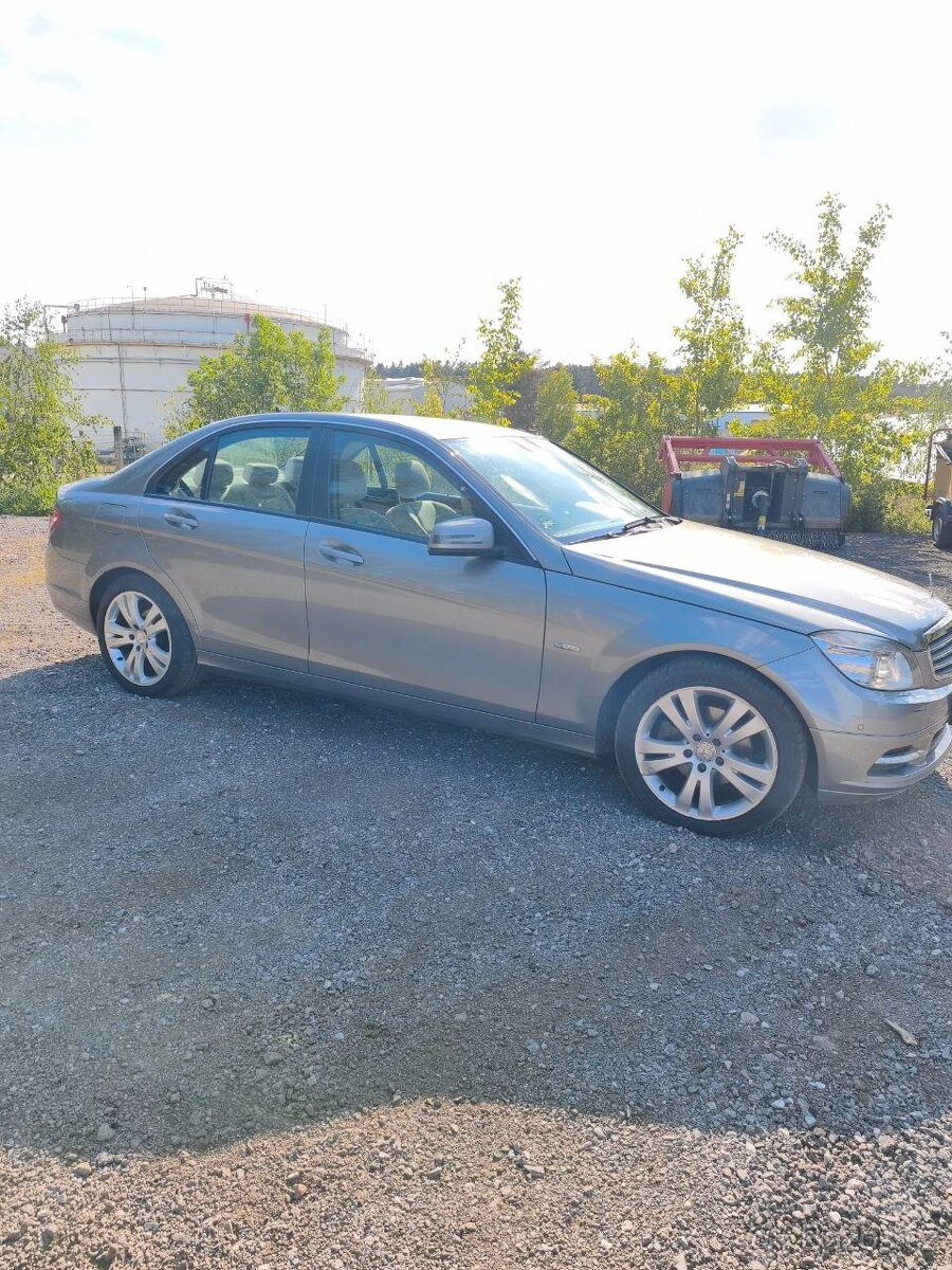 Mercedes Benz c200 - 4