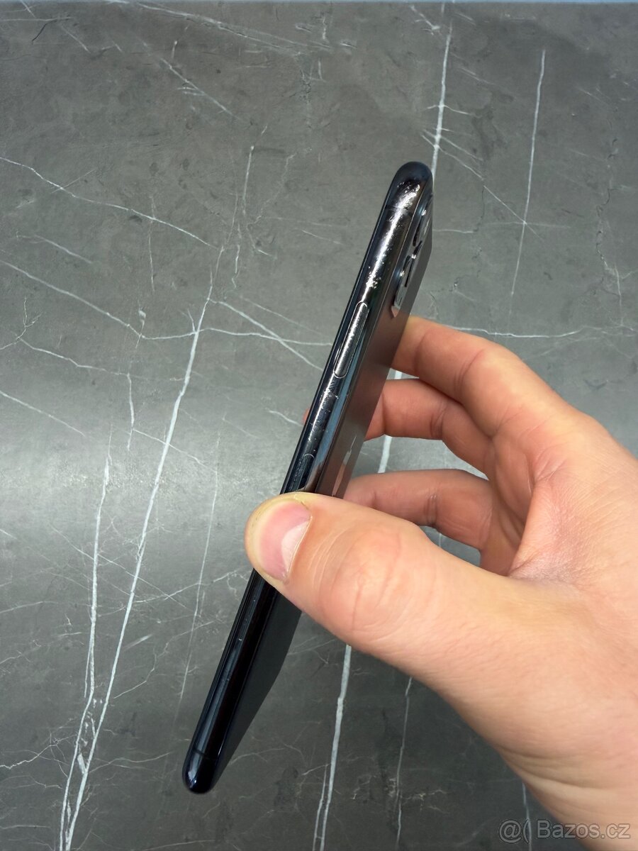 Prodám iPhone 11 Pro Max 256 GB (nová baterie) - 4