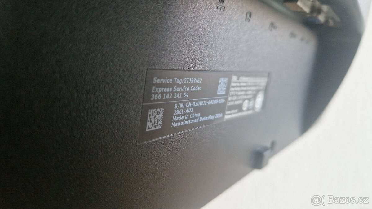 Monitor Dell UltraSharp U2412Mc 24 palců - 4