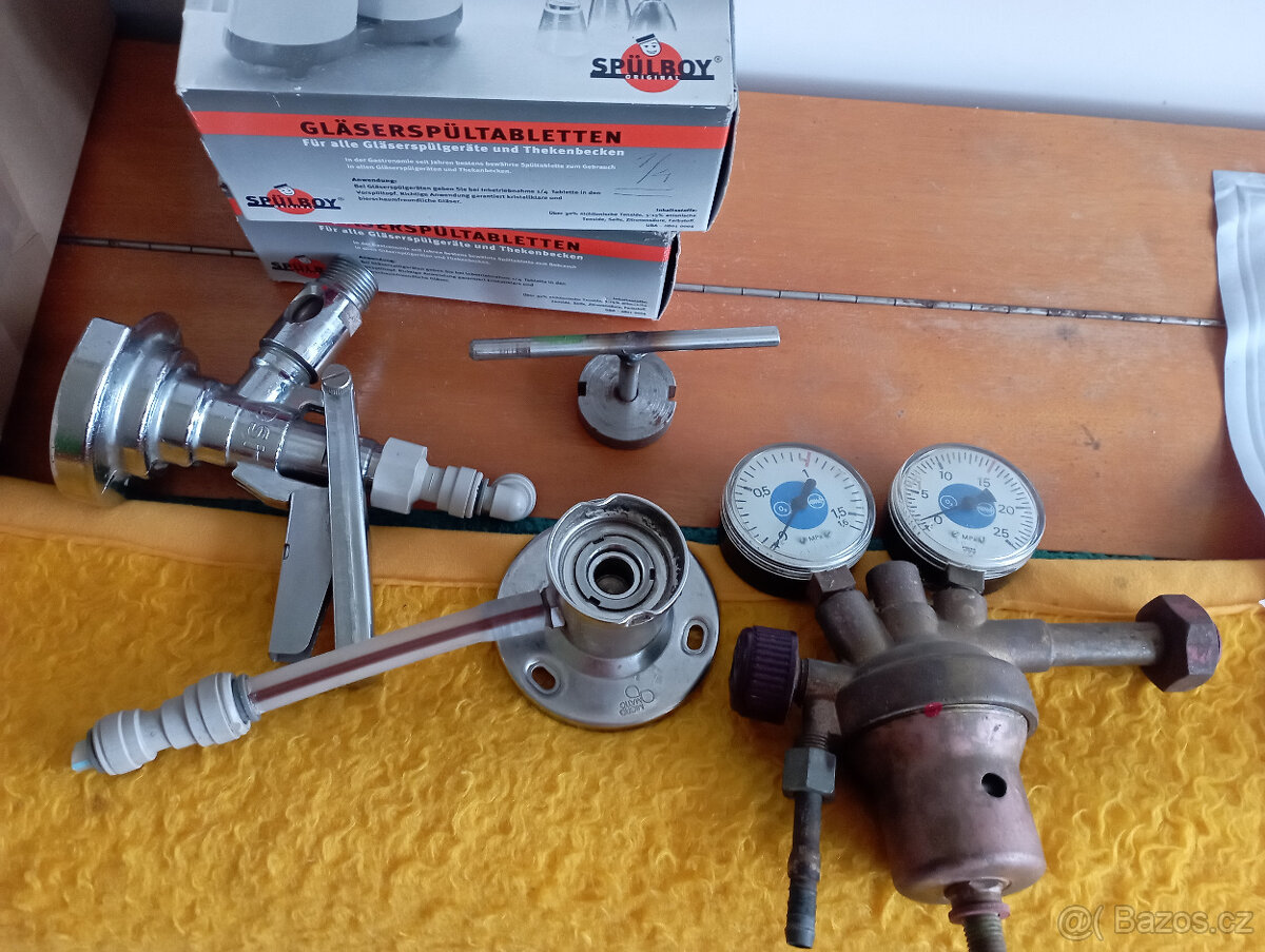 Prodám narážečku na pivo - žehlička vč. rychlospojek - 4