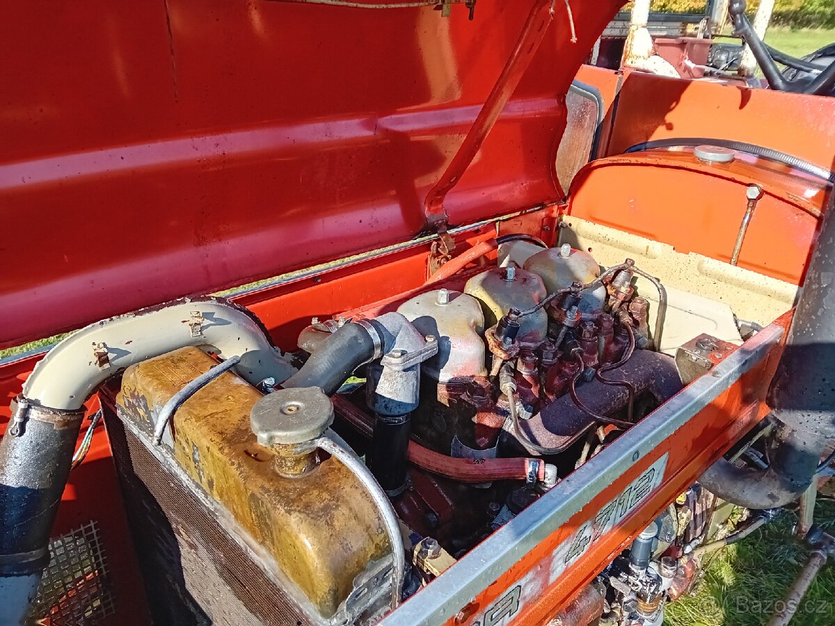 Zetor 4712, platné doklady, nové gumy, zachovalý - 4