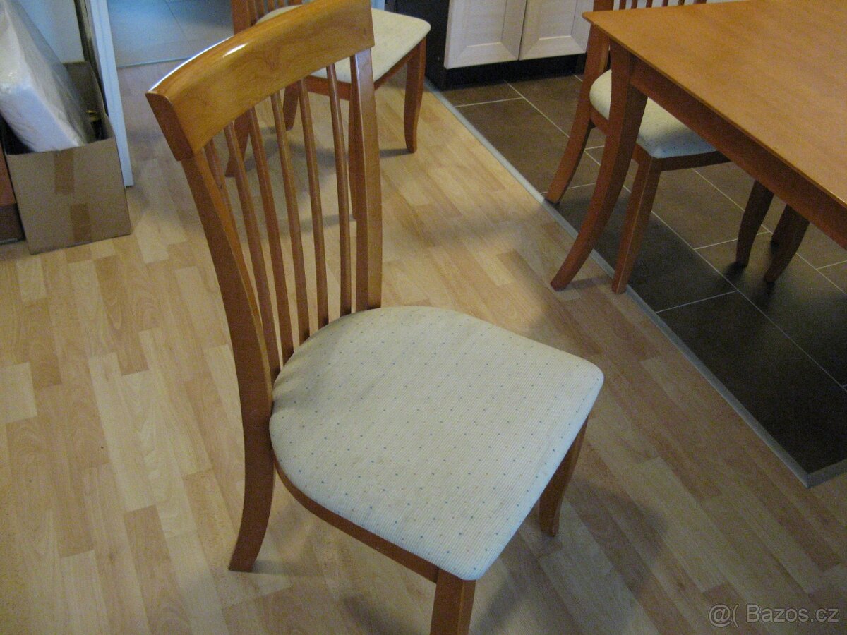 JÍDELNÍ STUL + 6 židlí - 4