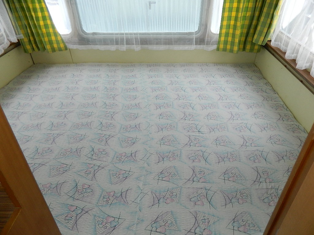 Dvouosý karavan Tabbert se stanem - 4