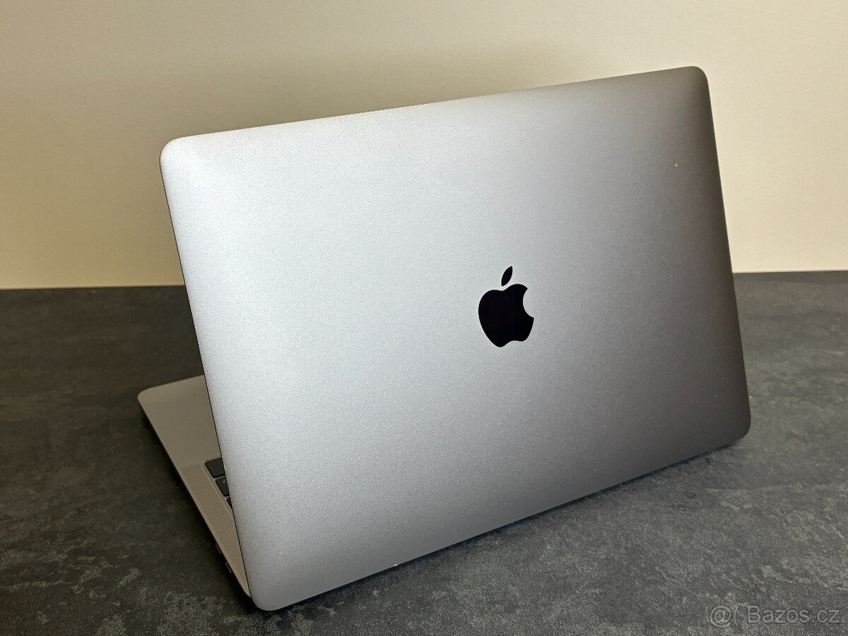 MacBook Pro 13'' 2018 / i5 / 8GB / 256GB SSD - DPH - 4