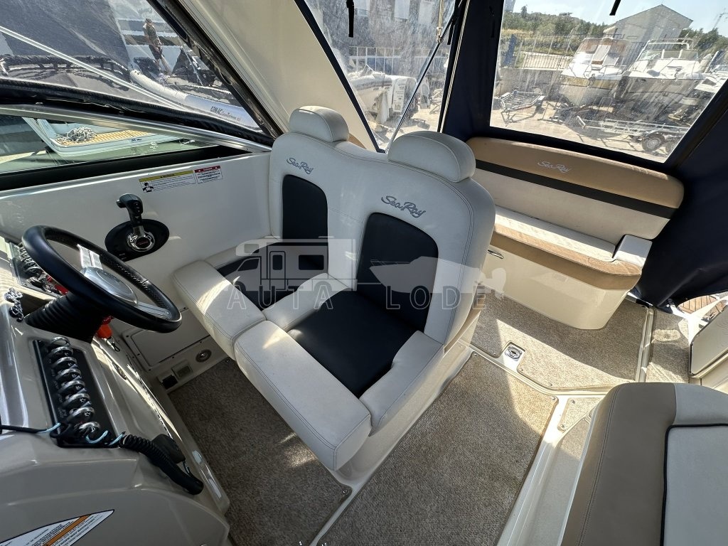 SEA RAY 265 Sundancer + diesel - 4
