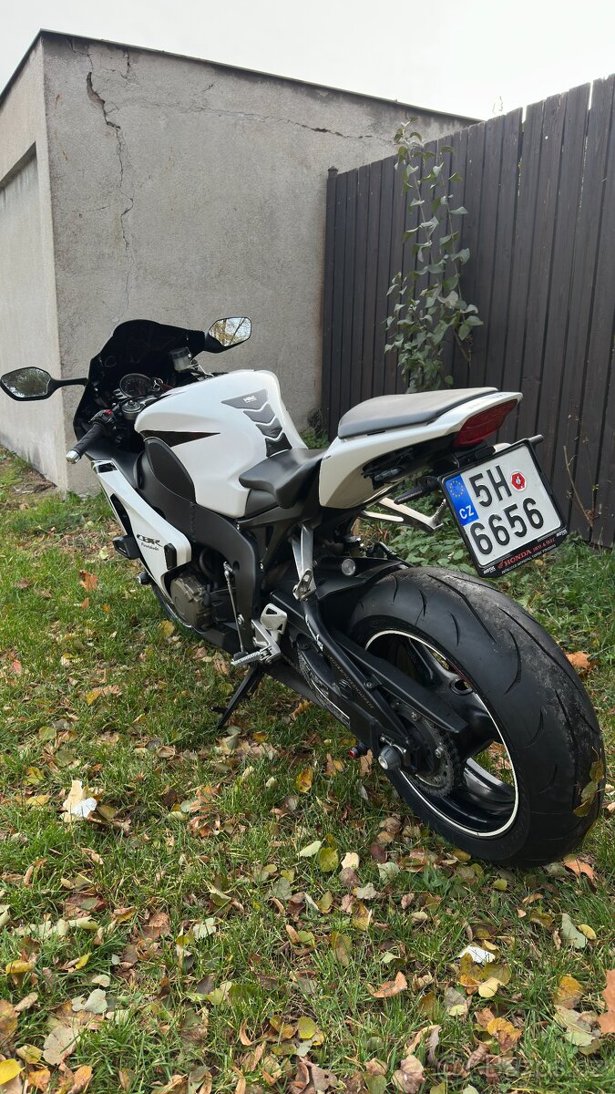 Honda CBR1000rr Fireblade - 4