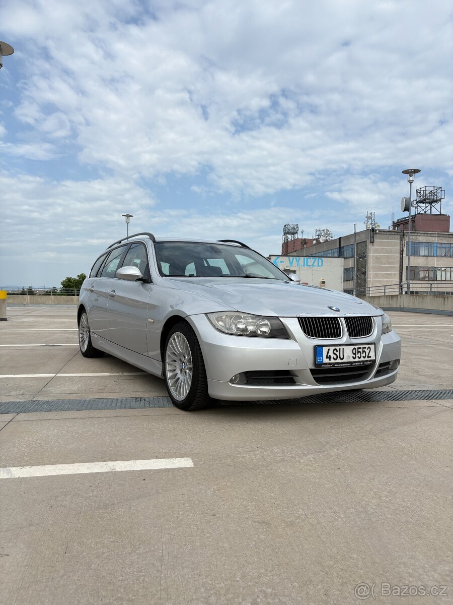 BMW e91 325i N52 manuál - 4