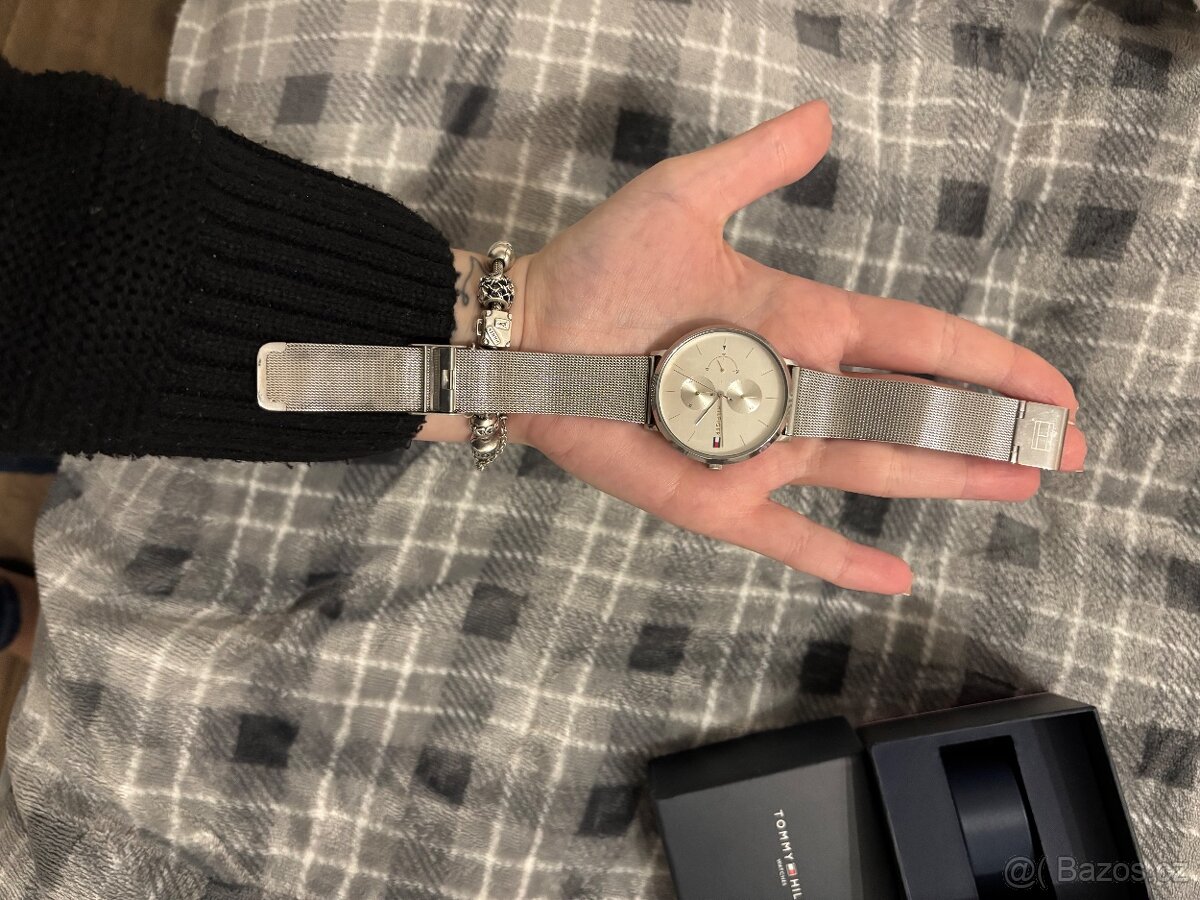 Dámské hodinky Tommy Hilfiger - 4