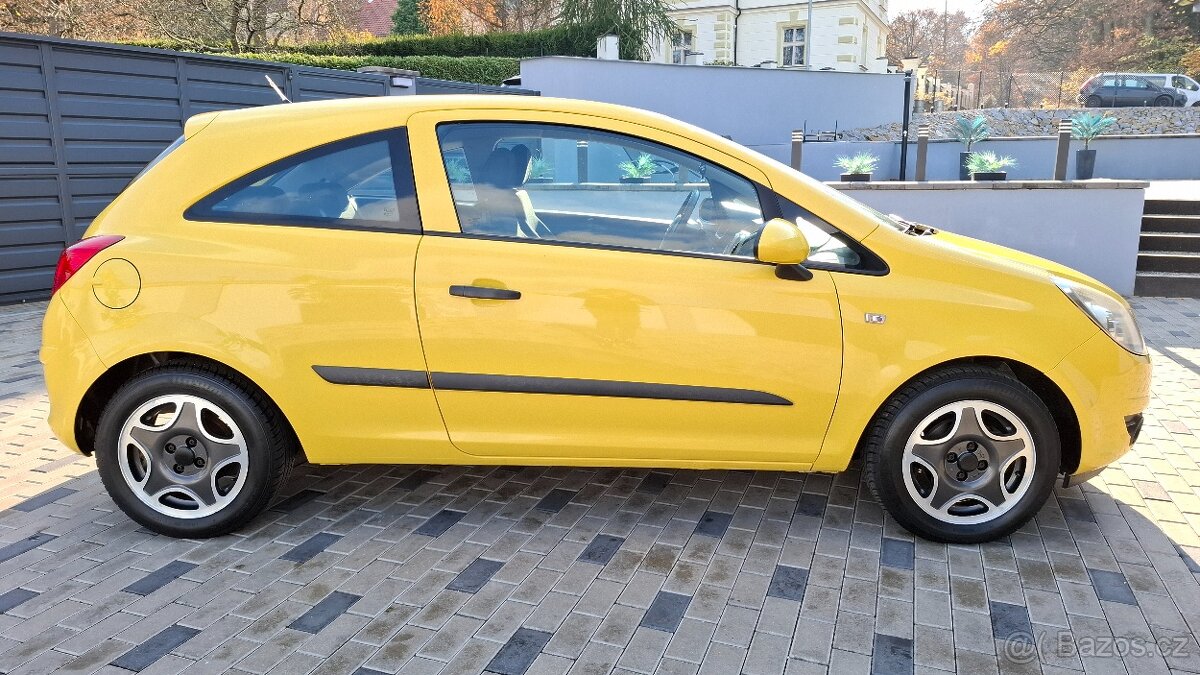 Opel Corsa III 1,0i - 44kw. SLUŠNÝ STAV - NOVÁ STK+EM - 4