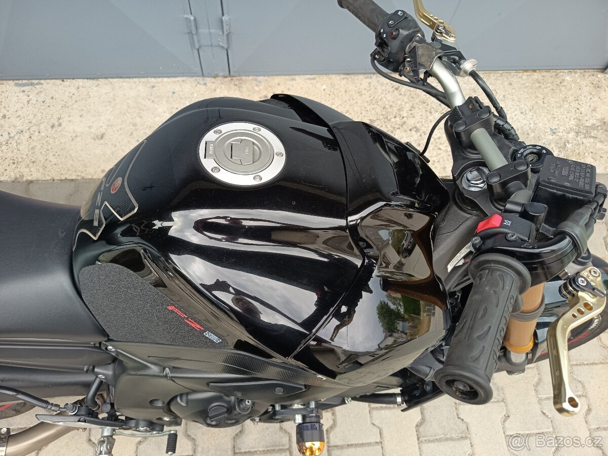 Prodám Yamaha FZ8 S - 4