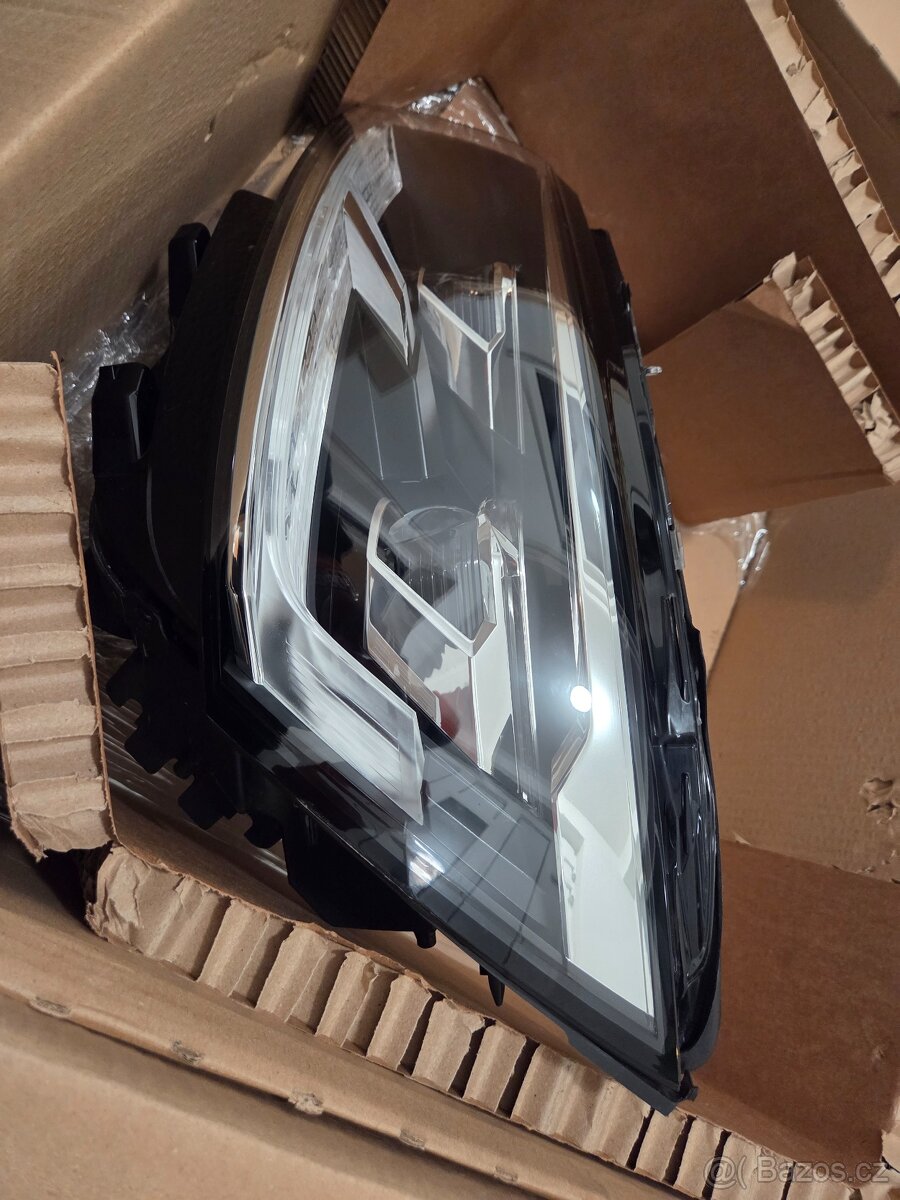 Léve predni světlo Transportér 6.1 - 4