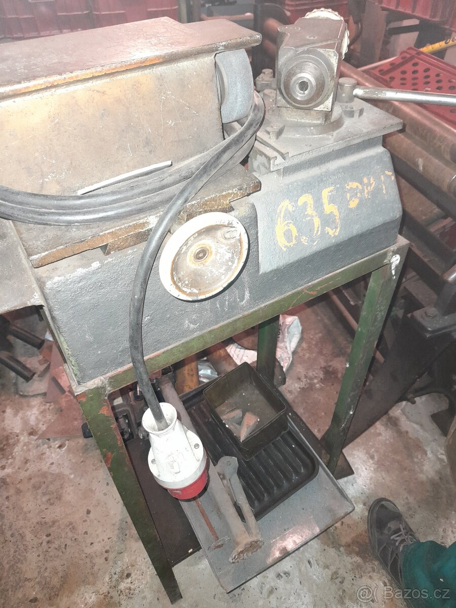 Bruska na ventily spalovacích motorů - 4