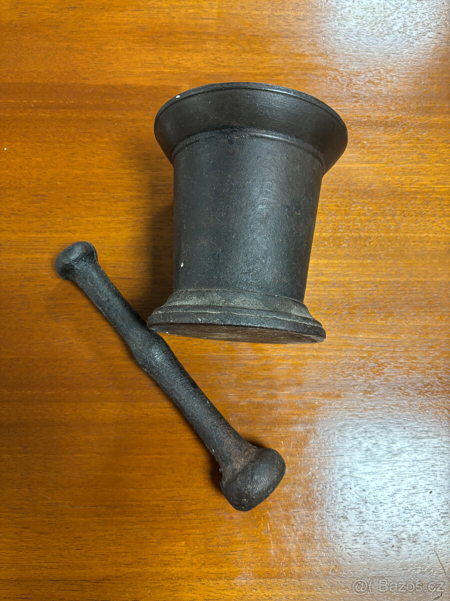 Hmoždíř litina - 4