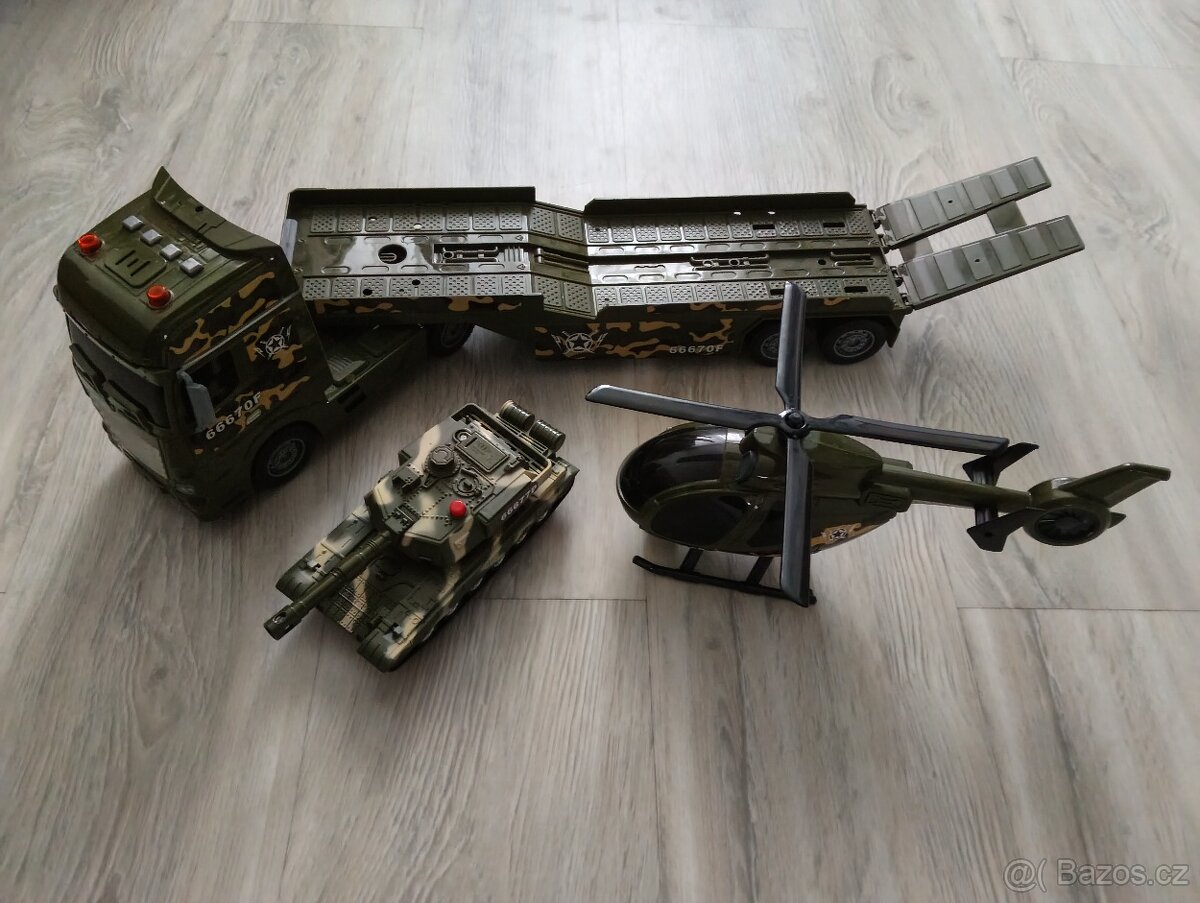 Vojenský tahač vrtulník a tank - 4