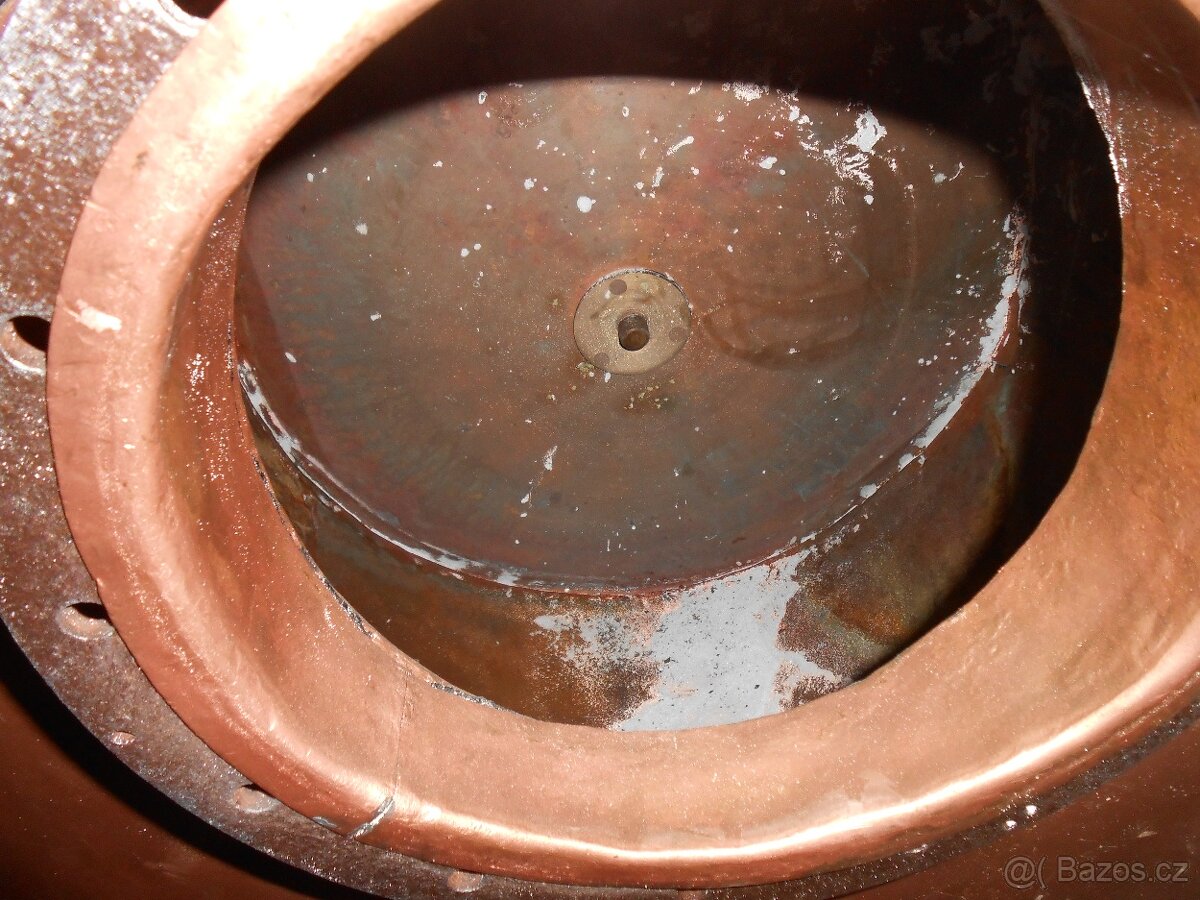 Prodám krásný měděný kotel 80 litrů. - 4