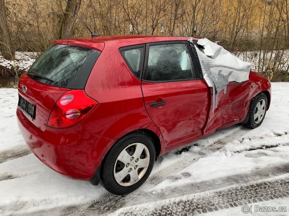 Kia Ceed 1.4 DOHC 80kw na díly - 4