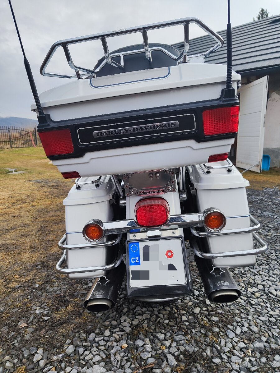 Harley Davidson Electra Glide FLHTCU - 4