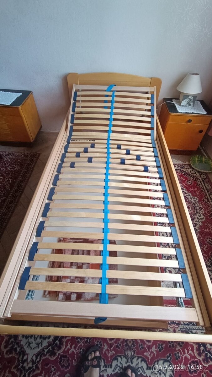 Prodam malo pouzivanou postel z masivu - 4