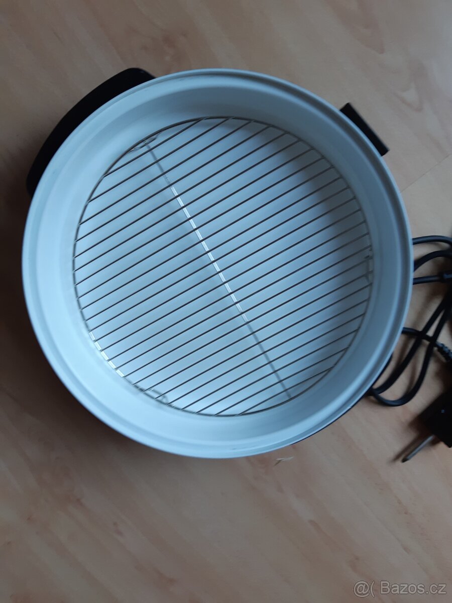 Elektrická pečící pánev VITACERA - 4