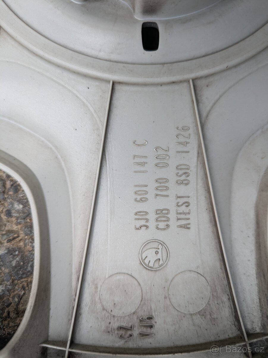 Poklice Škoda asi Octavia 1ks - 4