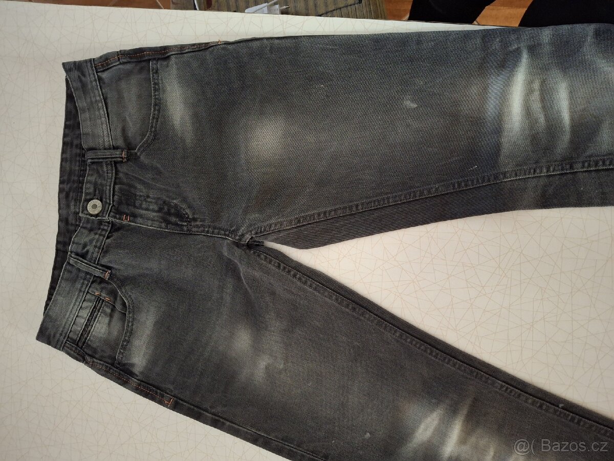 2x mikina, 2x rifle + triko - 4