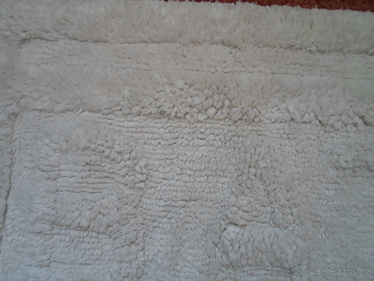 Bílá koupelnová předložka - 4
