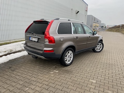 Volvo XC90 2,4 D5 AWD CZ 7 míst DPH - 4