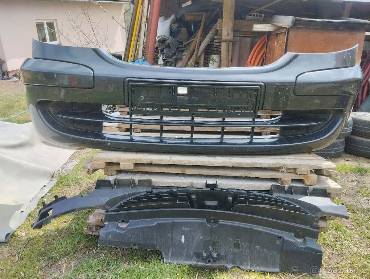 Nárazníky Citroen C8 2007 - 4