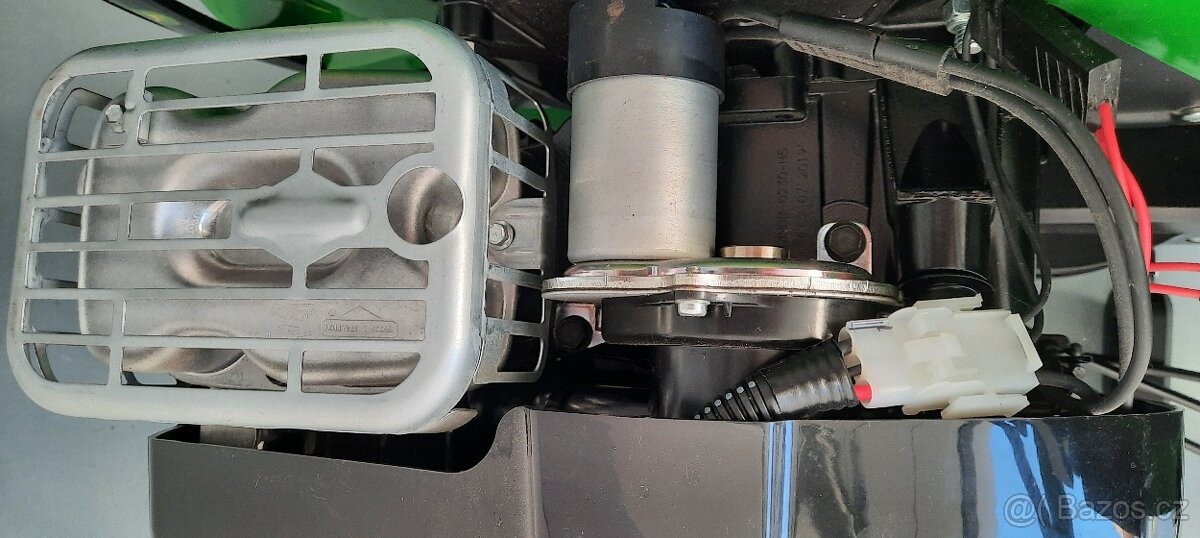 NOVÁ sekačka John Deere R43VE s motorem Briggs & Stratton - 4