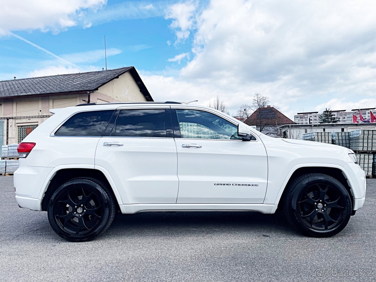 JEEP GRAND CHEROKEE OVERLAND 3.0CRDI 4x4 1.MAJ ČR 2015
