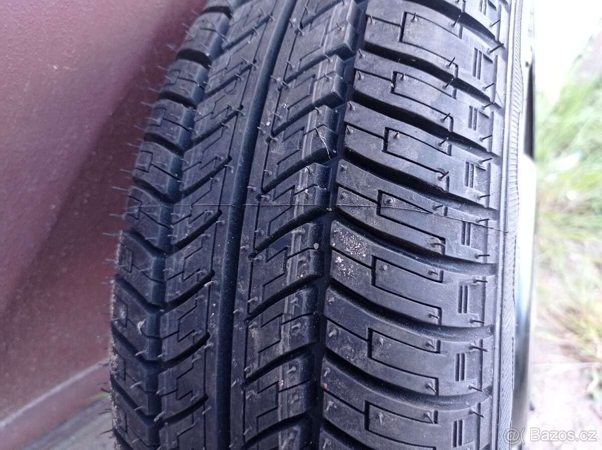 Letní/zimni pneu - 4