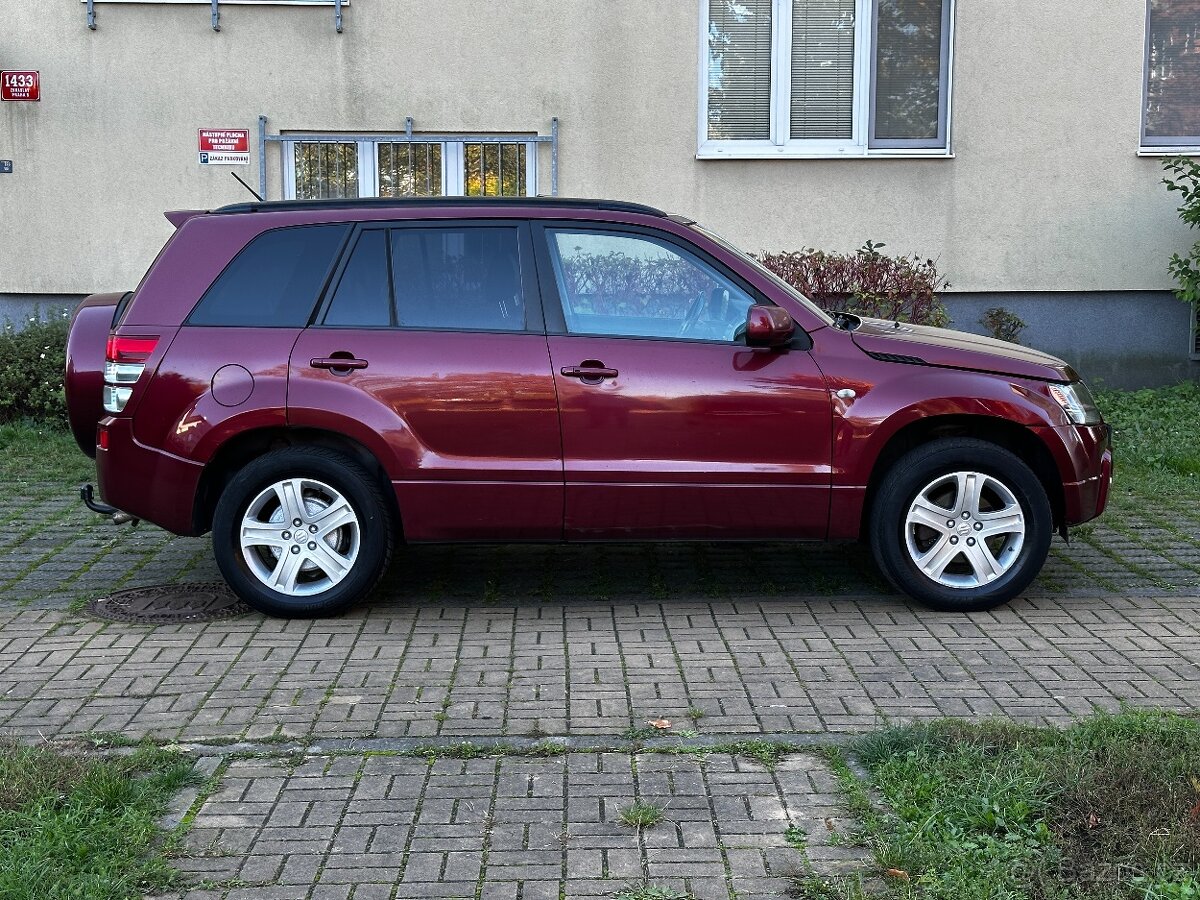 Suzuki Grand Vitara 1.9 DDiS 95kW Kůže Xenony Šíbr Tažné 2t - 4