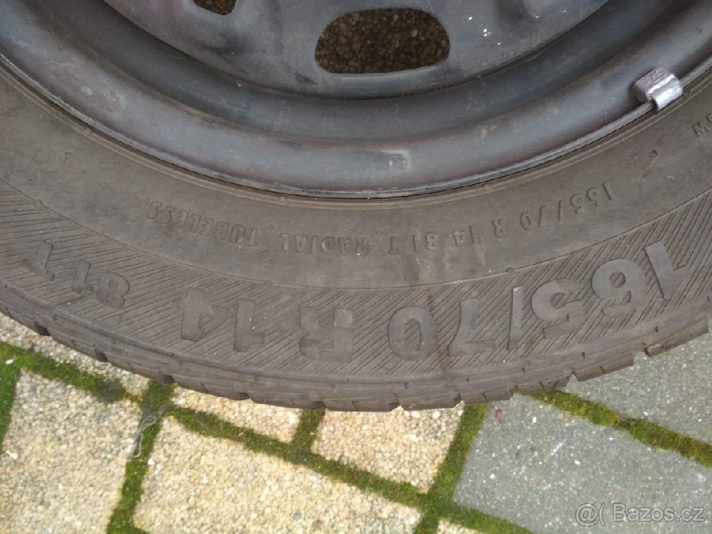 4xLetní pneumatiky na plech.discich na Fabii cena za všechny - 4